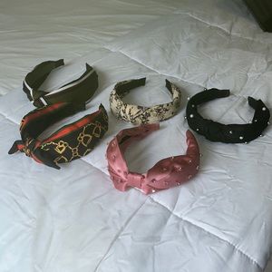 Set of 5 headbands varies colors and styles